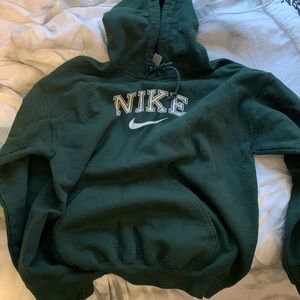 nike sweatshirt